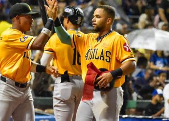 Águilas Cibaeñas consolidan liderato en béisbol invernal dominicano con triunfo 4-2 sobre Licey análisis de una jornada que redefine la tabla de posiciones