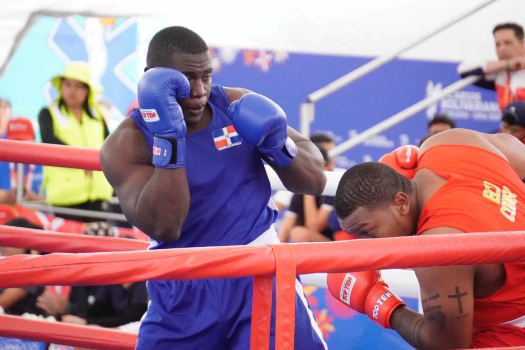 Delegación dominicana suma siete medallas en jornada clave de Juegos Bolivarianos 2025 José Agustín Triset conquistó la medalla de plata el 4 de diciembre de 2025 durante el torneo de boxeo de los Juegos Bolivarianos 2025. (Fuente externa)