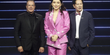 México bloquea cuentas bancarias del dueño de Miss Universo
