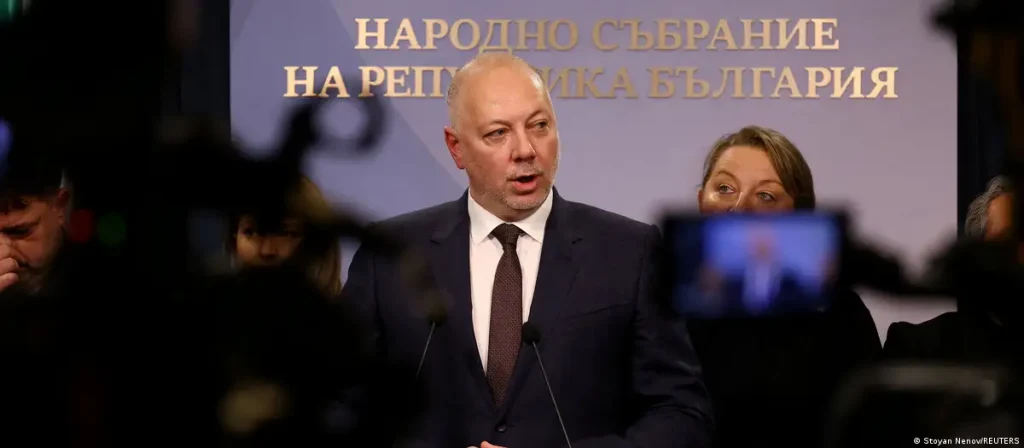 Rosen Zhelyazkov, primer ministro de Bulgaria, anunció su dimisión este jueves 11 de diciembre de 2025.