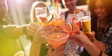 Gobierno flexibiliza venta de alcohol desde este miércoles