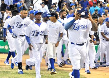 Licey blanquea 1-0 al Cibao pitcheo brillante, ofensiva muda