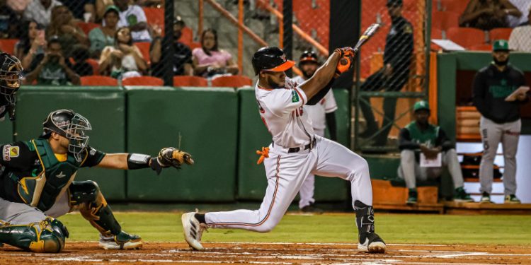 Toros dominan Serie de la Caña con rally de 6 carreras en primer inning