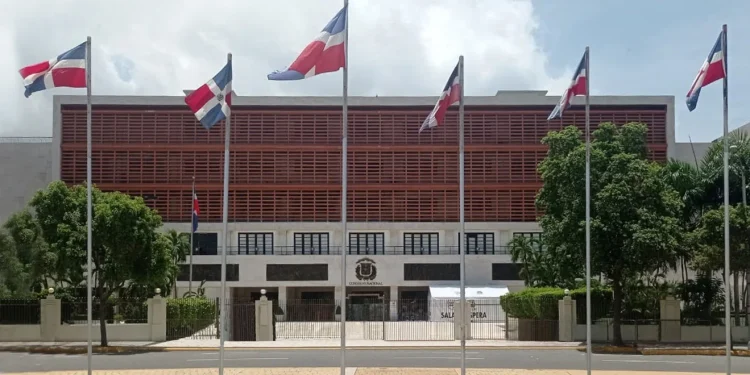 promover una regulación a eliminar la candidatura independiente