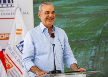 Presidente Abinader entrega Circuito Vial Bajo Yuna y transforma la vida de más de 30 mil personas en el Nordeste