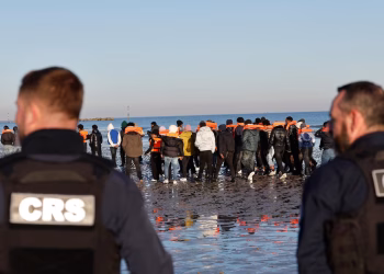 4 muertos y 38 rescatados durante el intento de cruzar el canal de Francia al Reino Unido