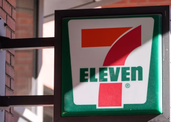 7-Eleven espera cerrar cientos de sus tiendas en Norteamérica este año