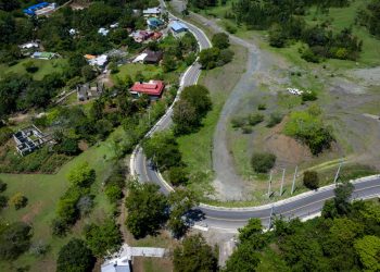 Abinader inaugura carretera Cruce de Pedregal–La Guázuma en San José de Las Matas