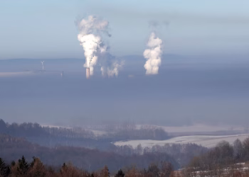 Activistas hacen sonar la alarma sobre el freno en el progreso de la contaminación del aire en Polonia