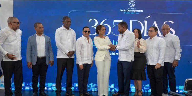 Cámara de Comercio Empresarial de Santo Domingo Norte dice presente y respalda rendición de cuentas de la alcaldesa Betty Geronimo