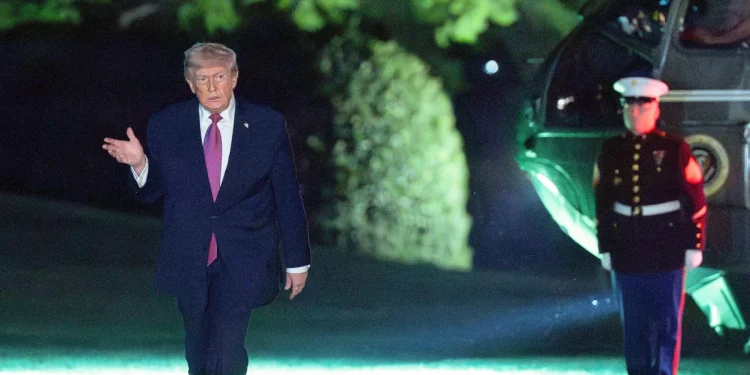 Cómo ha cambiado el mensaje de Trump sobre Irán en tres días desde que dijo que Teherán "estaba de acuerdo con todo"