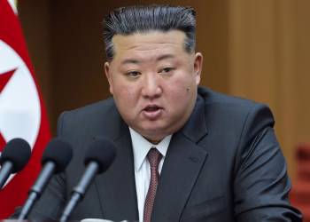 Corea del Norte dispara misiles hacia el mar después de ridiculizar las esperanzas del Sur de mejores relaciones