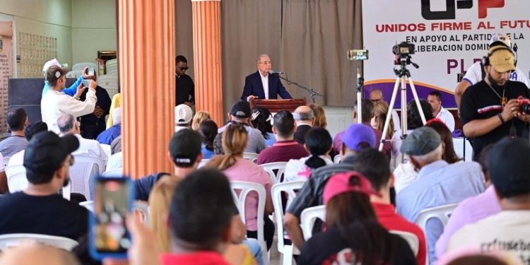 Danilo Medina descarta alianzas y activa al PLD hacia 2028