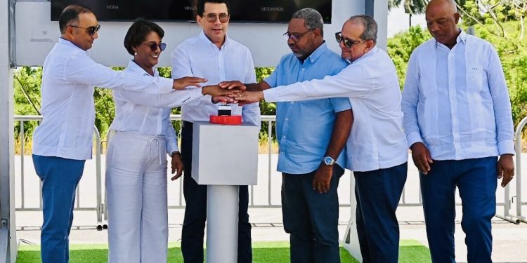 David Collado encabeza inicio reconstrucción carretera Nisibón–Uvero Alto