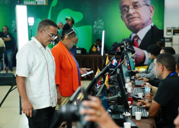 Dirigentes de FP participan masivamente en jornada cedulación de la JCE – El Nuevo Diario (República Dominicana)
