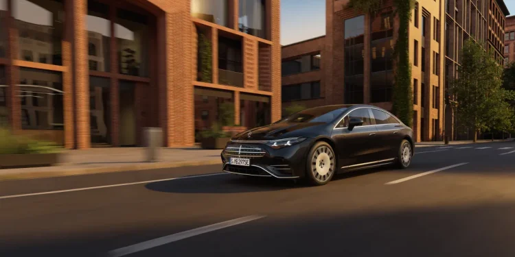 El Mercedes EQS regresa con enormes ganancias en autonomía y carga