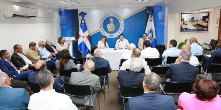 El PRM elige entre el consenso y la democracia interna: una renovación que incomoda El PRM elegirá sus nuevas autoridades entre disgustos