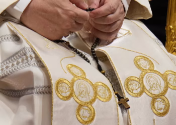 El Papa León XIV critica el "engaño de omnipotencia" que alimenta la guerra entre Estados Unidos e Israel en Irán