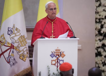 El Papa critica la colonización de minerales en Guinea Ecuatorial, encabezada por el líder con más años de servicio en África
