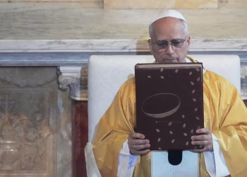 El Papa redobla su mensaje de paz y unidad mientras continúan las críticas a Trump