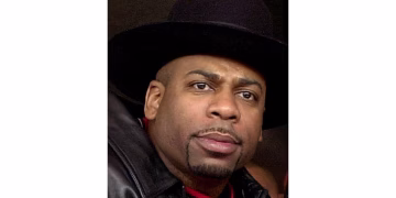 El hombre planea declararse culpable del asesinato de Jam Master Jay de Run-DMC. Otros 2 hombres fueron a juicio