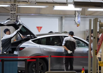 El líder de Tesla cree que la fábrica de Shanghai desempeñará un papel en la producción en masa de robots