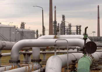 El petróleo ruso vuelve a fluir hacia Eslovaquia a través del oleoducto que cruza Ucrania