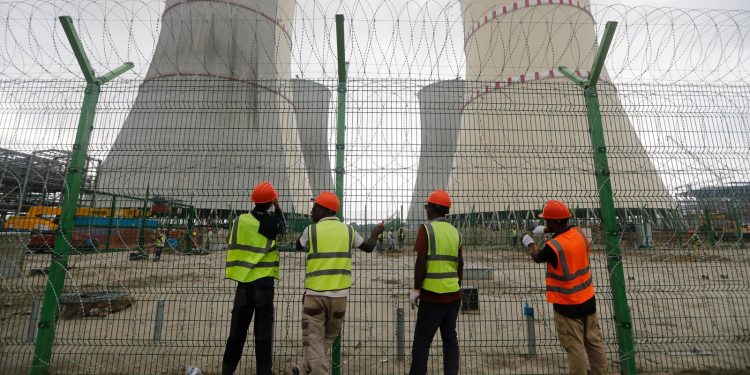 El shock energético de la guerra de Irán impulsa los planes de energía nuclear en Asia y África, las más afectadas