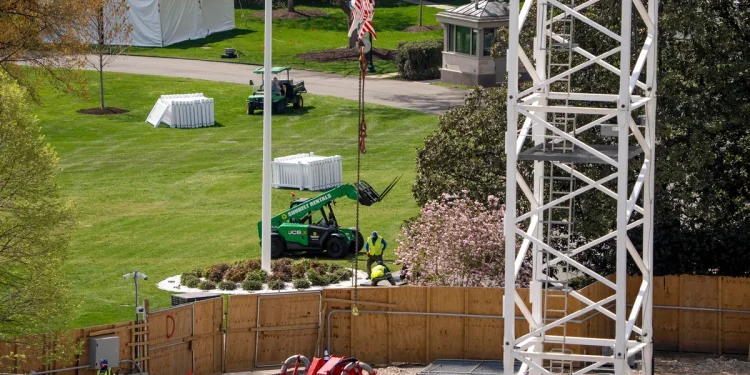 El tribunal federal de apelaciones devuelve la demanda por la construcción del salón de baile de la Casa Blanca al tribunal inferior