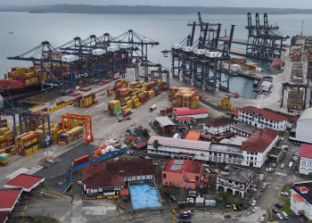 Empresa de Hong Kong presenta un arbitraje contra Maersk, alegando que conspiró con Panamá
