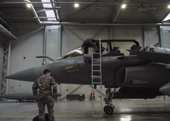 En los cielos del Báltico, los pilotos rusos y de la OTAN se evalúan mutuamente con cautela pero sin inclinarse hacia la guerra.