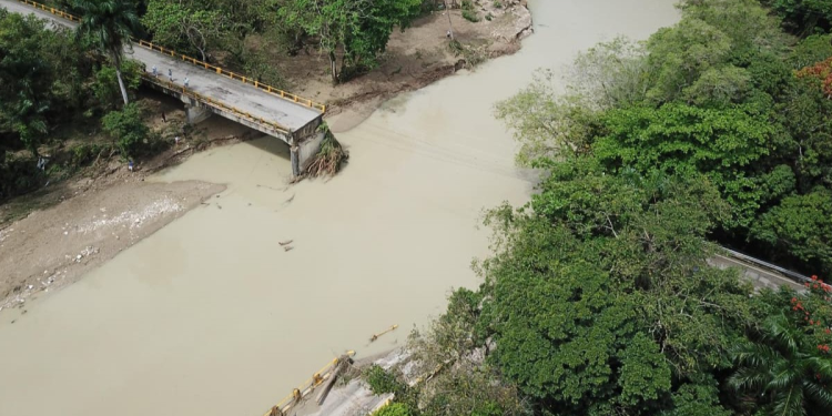 Gobierno dispone reconstrucción de puente colapsado sobre el río Camú y habilitarán vía alterna Gobierno dispone reconstrucción de puente colapsado sobre el río Camú y habilitarán vía alterna – El Nuevo Diario (República Dominicana)