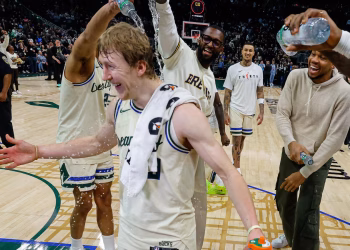 Green anota 11 triples para establecer el récord de un solo juego de los Bucks en la victoria por 125-108 sobre los Nets