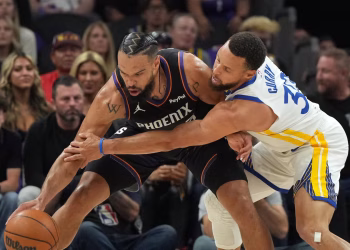 Green anota 36 puntos, los Suns bloquean a los Warriors y Curry ganan 111-96 en el torneo de entrada de la NBA