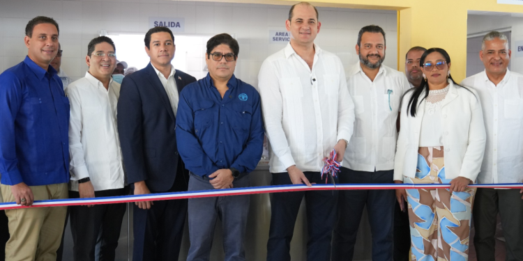 Monte Plata recibe transformación histórica en alimentación escolar: cocinas, huertos y agua limpia para 3,234 estudiantes Inauguran cocinas, huertos escolares y sistemas de agua en Monte Plata para fortalecer Programa de Alimentación Escolar