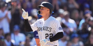 Jonrones de Moniak y Karros y los Rockies vencieron a los Dodgers 9-6