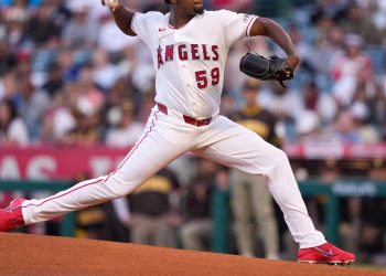 José Soriano domina nuevamente, los Angelinos rompen la racha de 8 victorias consecutivas de los Padres con una victoria de 8-0
