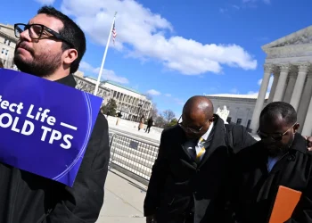 La Corte Suprema sopesará el intento de Trump de poner fin al escudo contra la deportación para Haití y Siria mientras miles de personas se preparan para dictar sentencia