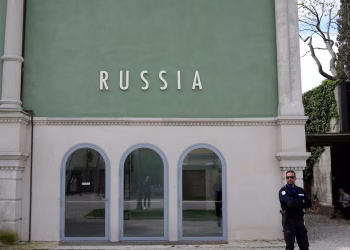 La UE retira 2,4 millones de dólares de la Bienal de Venecia por el regreso de Rusia