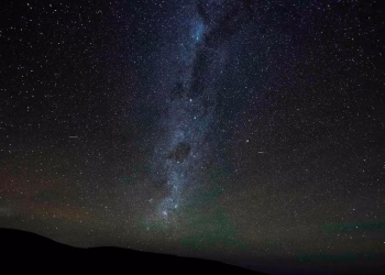 La amenaza de la contaminación lumínica pone en riesgo los cielos más oscuros del mundo en el desierto de Atacama