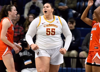 La estrella de Iowa State, Audi Crooks, se une al portal de transferencias cuando ingresan 1,100 jugadores el primer día