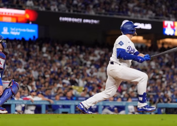 La noche de 3 jonrones de Max Muncy termina con un impresionante ganador en la novena entrada mientras los Dodgers superan a los Rangers, 8-7