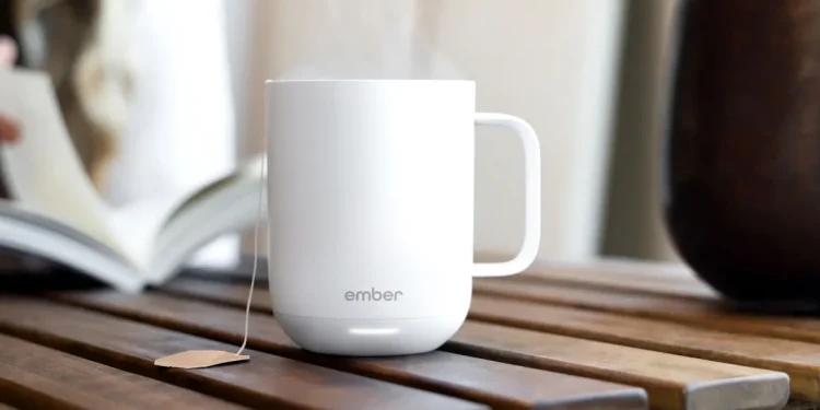 La taza inteligente autocalentable de Ember tiene más de $50 de descuento antes del Día de la Madre
