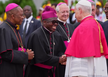 La visita del Papa a la prisión de Guinea Ecuatorial es objeto de atención tras las deportaciones de inmigrantes estadounidenses