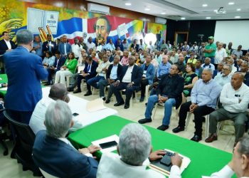 Leonel en encuentro con agropecuarios asegura en 2028...