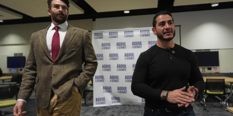 Los eventos del candidato demócrata al Senado con Hasan Piker exponen la división partidista en Michigan Los eventos del candidato demócrata al Senado con Hasan Piker exponen la división partidista en Michigan