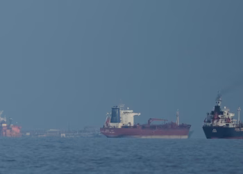 Los precios del petróleo suben después de que Estados Unidos dijera que bloquearía los puertos iraníes a partir del lunes