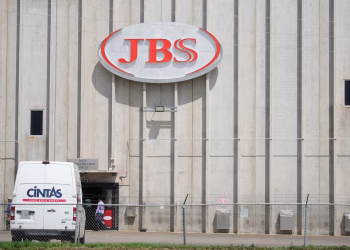 Los trabajadores del importante plan de envasado de carne de Colorado obtienen aumentos salariales en un acuerdo con JBS USA
