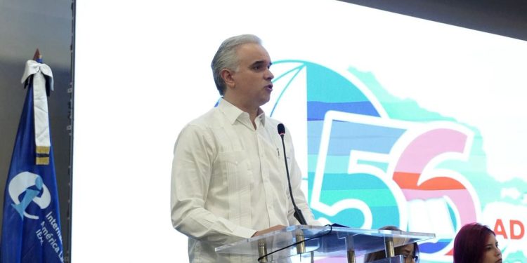 Luis Miguel De Camps destaca importancia de la ADP como actor clave del sistema educativo Luis Miguel De Camps destaca importancia de la ADP como actor clave del sistema educativo