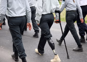 Miles de personas se reúnen en Polonia para la marcha anual del Día del Recuerdo del Holocausto
